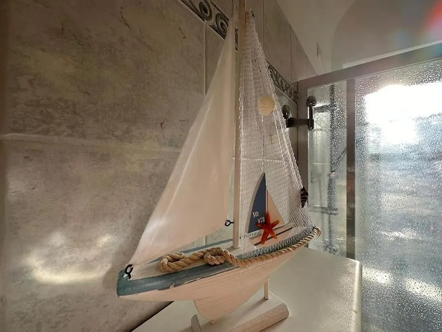 2 Passi Dal Mare Di Alassio Ampio Trilocale Italia